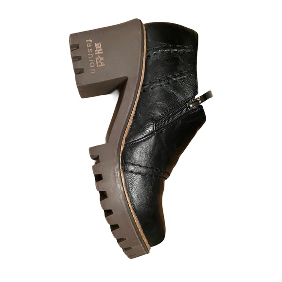 NWOT Black platform loafer heel ankle bootie - Picture 5 of 7